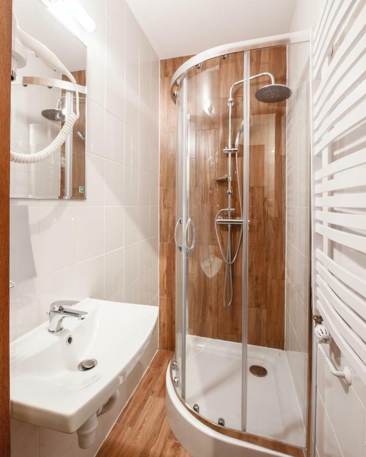 Ginger Aparthostel Cracovia Exterior foto